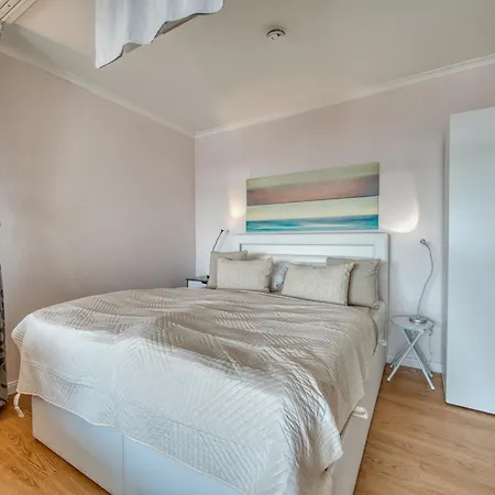 - Haus A, App 0a0702